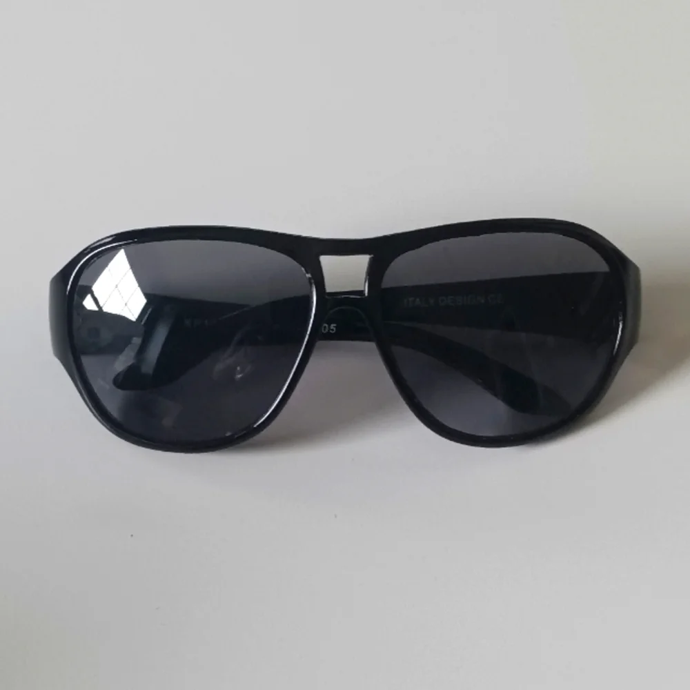 NWOT Kids Black Aviator Glasses